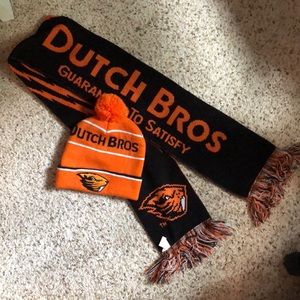 Oregon State Beaver hat & scarf